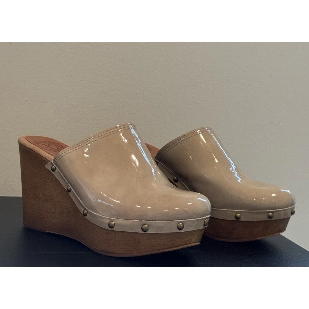 Penelope Chilvers Patent Leather Wedge Clogs Cream Anthropologie 39 8/8.5 $225